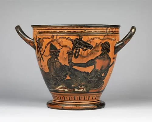 بخشی از اشعار هومر که روی سفال نقاشی شده و چند نفر را در حال غذا خوردن نشان میدهد